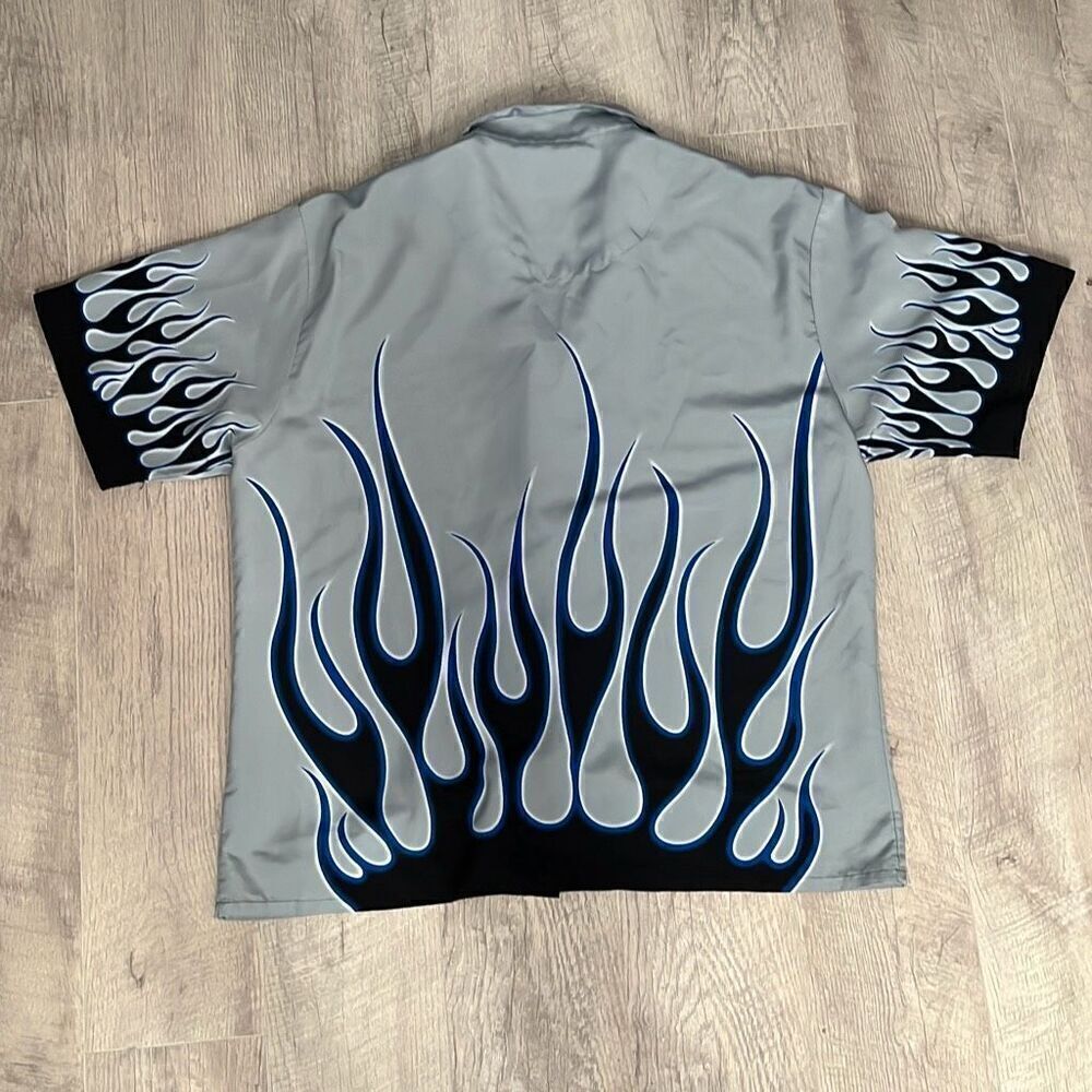 Y2k Style No Boundaries Short Sleeve Button Down - image 2